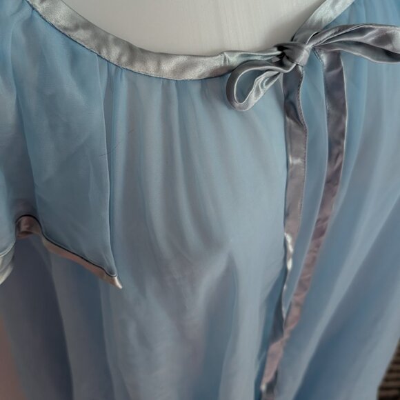 Vintage 1960's Peignoir sheer night gown powder bleue - Picture 4 of 8